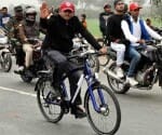 Akhilesh Yadav participates in cycle rally in Firozabad