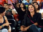 sania mirza enjoying ipl match