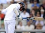 Stuart Broad struck in the face by Varun Aaron
