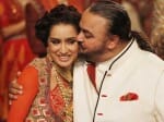 shraddha kapoor missed high heels on ramp