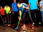 anil ambani brooms mumbai roads