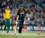 Australia beat South africa by 2 wickets in 3rd T20. 
