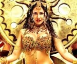 Sunny Leone does a Zeenat Aman