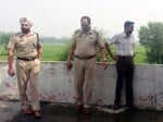 hostage woman and robbery 25 lakhs in nri family 