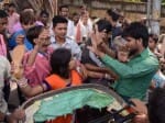 women beats auto driver on eve teasing