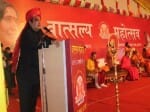 nitin gadkari in vrindavan