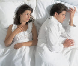 couples-avoid-sleep-together-in-this-five-days
