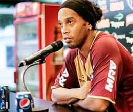 ronaldinho sips Pepsi loses coca cola deal