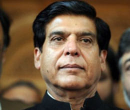 pak pm advised by aides not to appear in sc