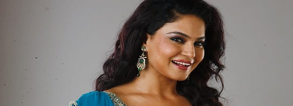 Veena Malik's EXCLUSIVE ITEM DANCE in Niyati