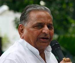 many sp leaders were upset on making akhilesh cm