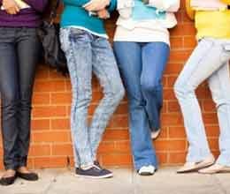 college students said to wear uniforms  