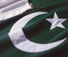 pakistan condemns bounty on anti islam film maker