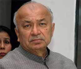application to register case against shinde for hindu terror remarks