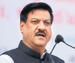 congress will not sacrifice cm for ncp fights