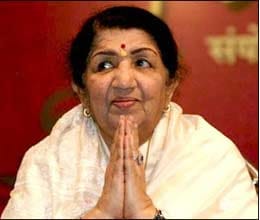 lata mangeshkar statement is publicity stunt says shahid rafi