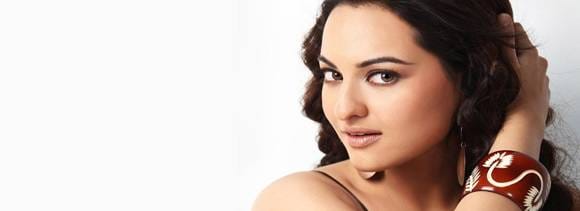 sonakshi sinha wants to do madhubala's biopick film