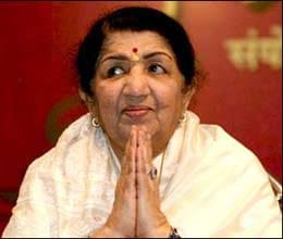 lata mangeshkar enjoys horror films