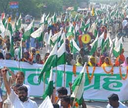 Farmers took to the streets against the government