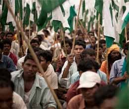 stayagrahi to march delhi if negotiation not done 