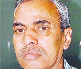 Who is giving evidence against DLF to arvind Kejriwal