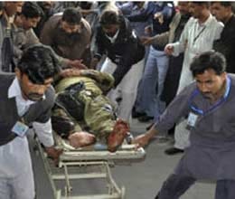 twelve die in pakistan bombing