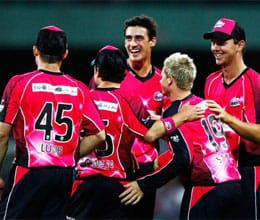 sixers through to semi final after convincing win