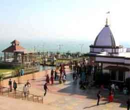 two killed, 13 injured in mp temple stampede