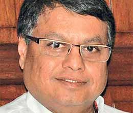 Congress MP is cheated 34 lacs on name of former CM of Goa 