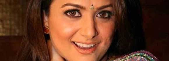 amrita arora becomes mother again