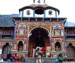 charges of worship in badrinath has increased