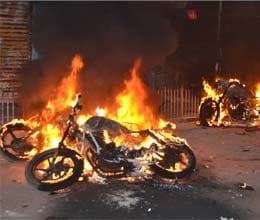 person set fire to vehicles in raipur 