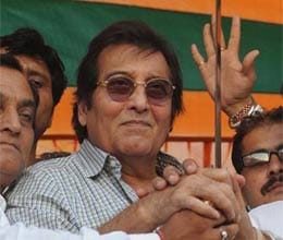 No one will ask about the scams in congress says vinod khanna 