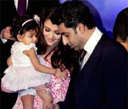 Aishwarya daughter grabs attention at award ceremony