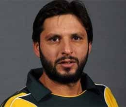 fbr warns pakistani cricketers for tax evasion