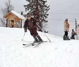 kashmir is buzzling with tourist