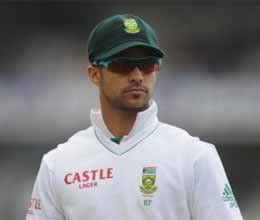 South Africa beat Zimbabwe, enter final