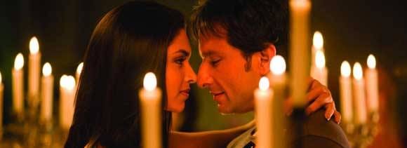 saif signs the naram garam remake