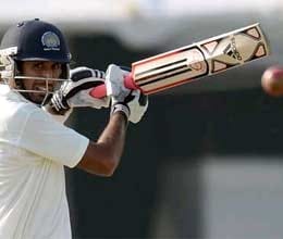 england eleven lead by 305 runs with 10 wickets remaining