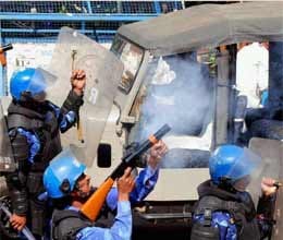 violence again breaks out in old city hyderabad