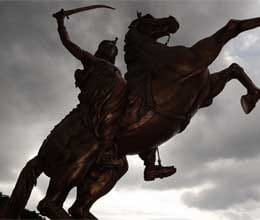 laxmi bai was the queen of jhansi fought gallantly 