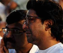 bal thackeray cremated uddhav raj perform last rites