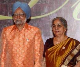 manmohan and gursharan being admired by asian people