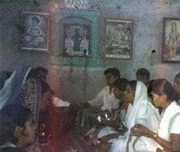 kenthi people sing ramdhun for meeting to chief minister