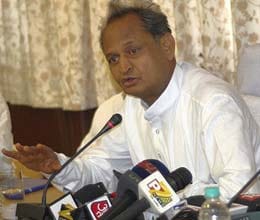 Rajsthan govt to give free laptops to university toppers