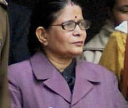 forme chief secretary of uttar pradesh neera yadav sentenced for 3 years
