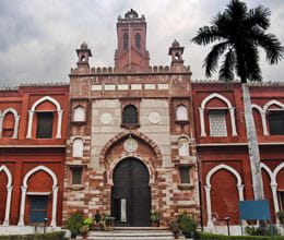 AMU introduces mandatory Urdu course for undergraduates