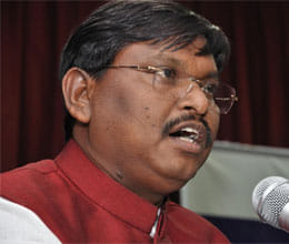 munda will invite modi soon