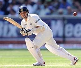 sachin tendulkar completes 34000 runs in international cricket