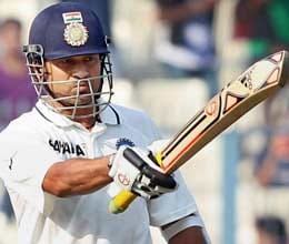india need tendulkar for the next six eight months says waqar